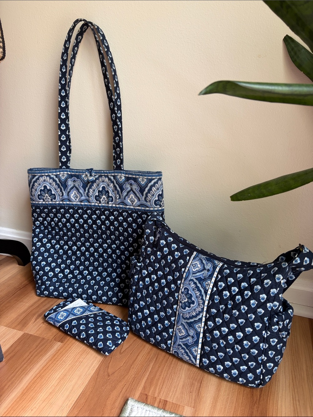 Vera Bradley Retired Bundle Nantucket Navy Crossbody and Tote Bag Glasses Case